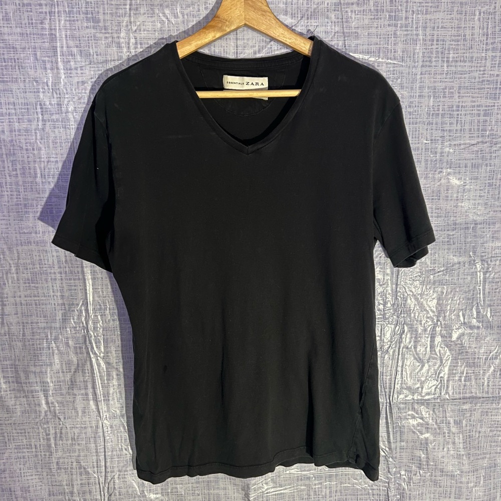 Zara Men’s Large V-neck